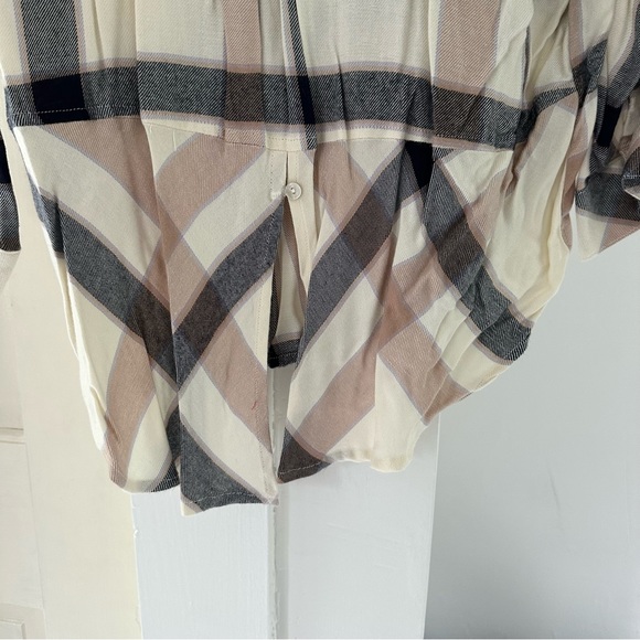 Button down flannel top - Picture 5 of 6